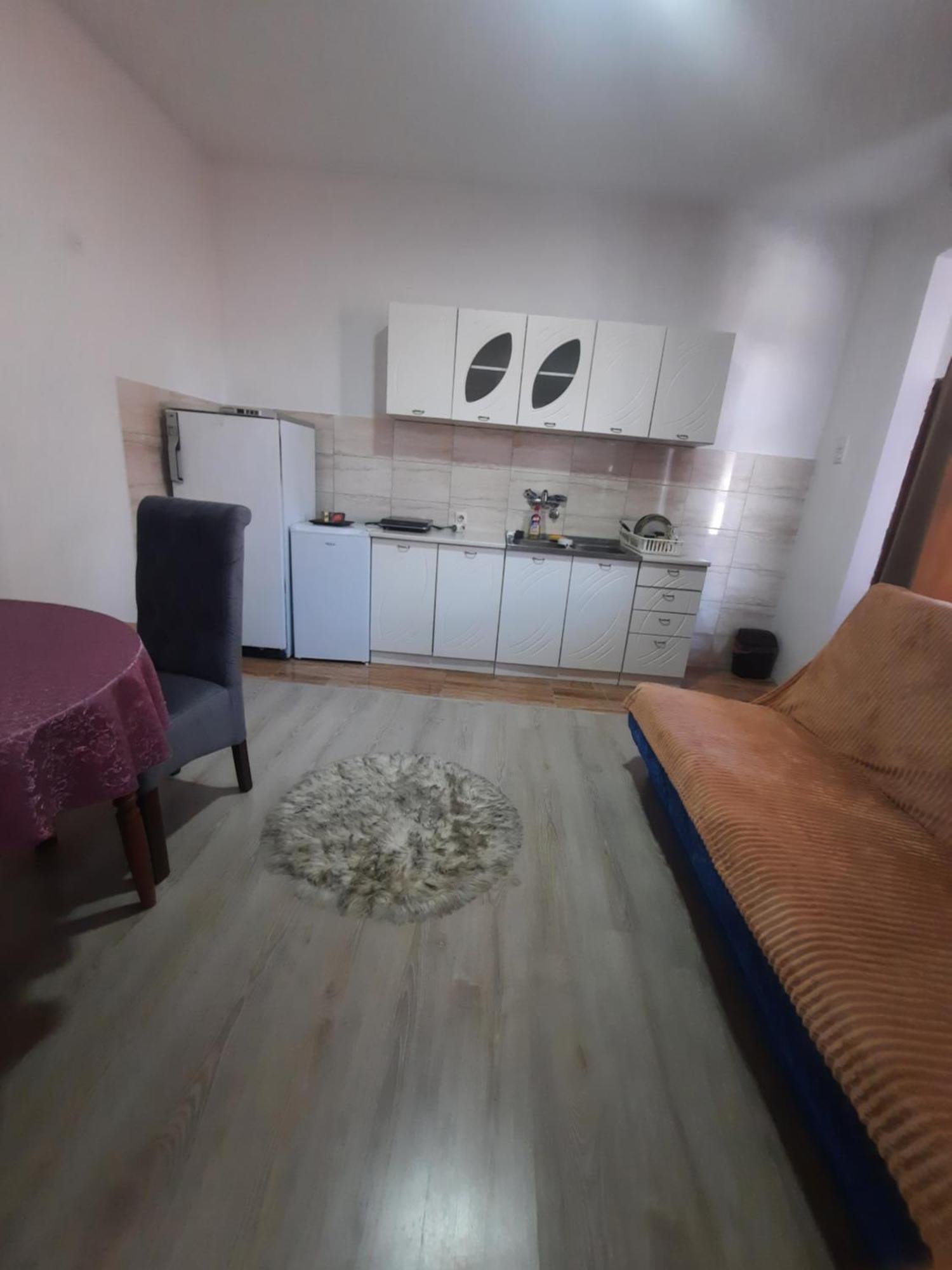 באינה באשטה Apartman Maja מראה חיצוני תמונה